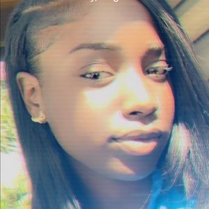 Meet your Posher, De'jah